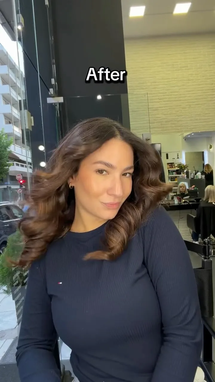 From before to beautifully caramel. Ένα balayage σε ζεστές caramel αποχρώσεις, με φυσικές μεταβάσεις, φωτεινότητα και διάσταση που αγκαλιάζε — Centro Hair & Beauty, Λάρισα